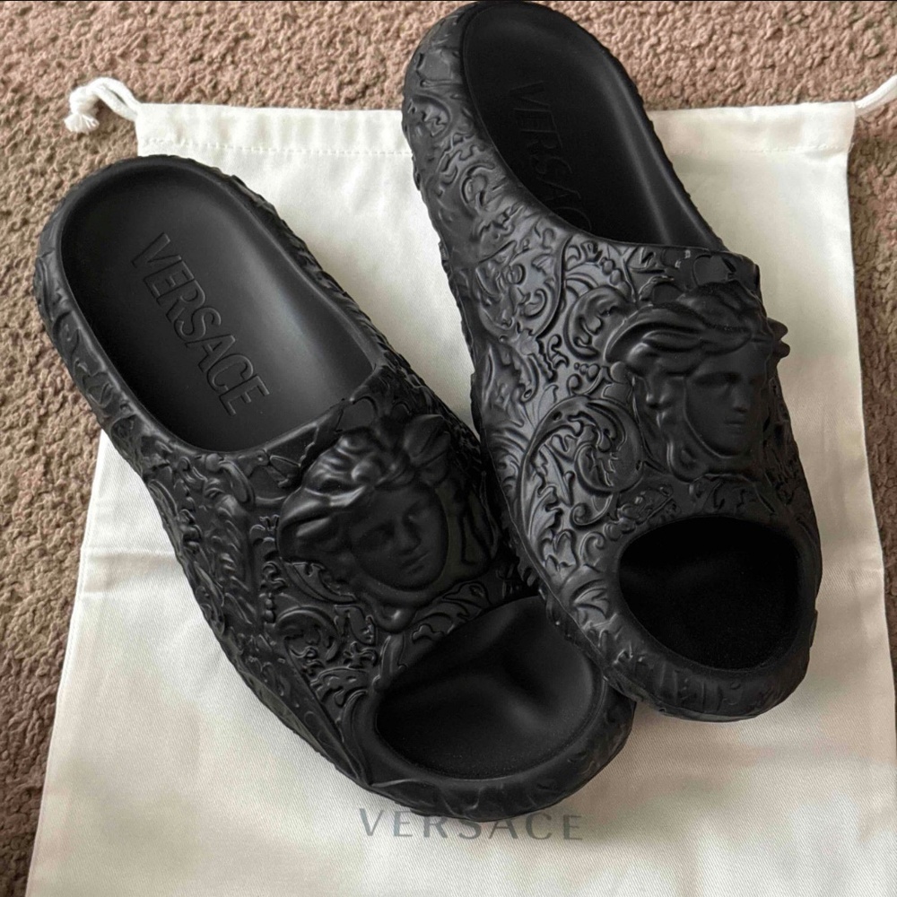 Authentic Versace Dimension Black Pool Slides Men… - image 1